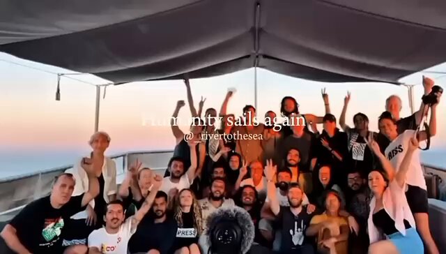 “Mehmed'im, sevinin, başlar yüksekte! Ölsek de sevinin, eve dönsek de! Sanma bu tekerlek kalır tümsekte! Yarın, elbet bizim, elbet bizimdir! Gün doğmuş, gün batmış, ebed bizimdir!”