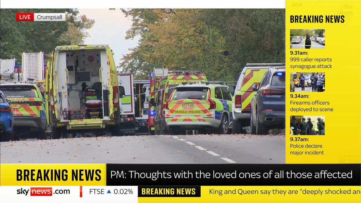 BREAKING: Photo appears to show suspected attacker outside of the synagogue in Manchester. Sky's Home Editor Jason Farrell has the latest. 🔗 📺 Sky 501, Virgin 602, Freeview 233 and YouTube