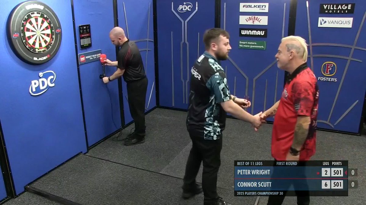 SCUTT SWEEPS SNAKEBITE ASIDE! Connor Scutt produces an impressive late flurry to ease past Peter Wright in his #PC30 opener, reeling off four straight legs to book his place in Round Two! 📺 #PC30