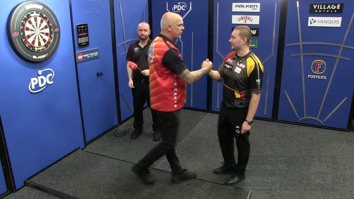 MARIO DISPATCHES DIMI! 🇧🇪 Tuesday's runner-up Mario Vandenbogaerde wins through his all-Belgian tie against Dimitri Van den Bergh, averaging 101 to seal a 6-1 victory! 📺 #PC30