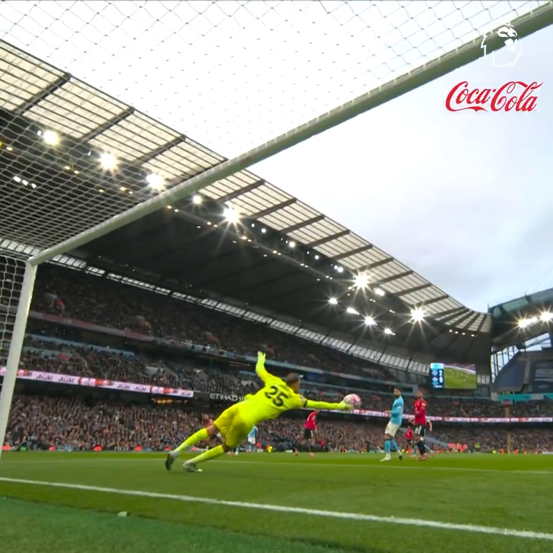 Six of the best stops from September ⛔️ Vote for your Coca-Cola Save of the Month 🧤