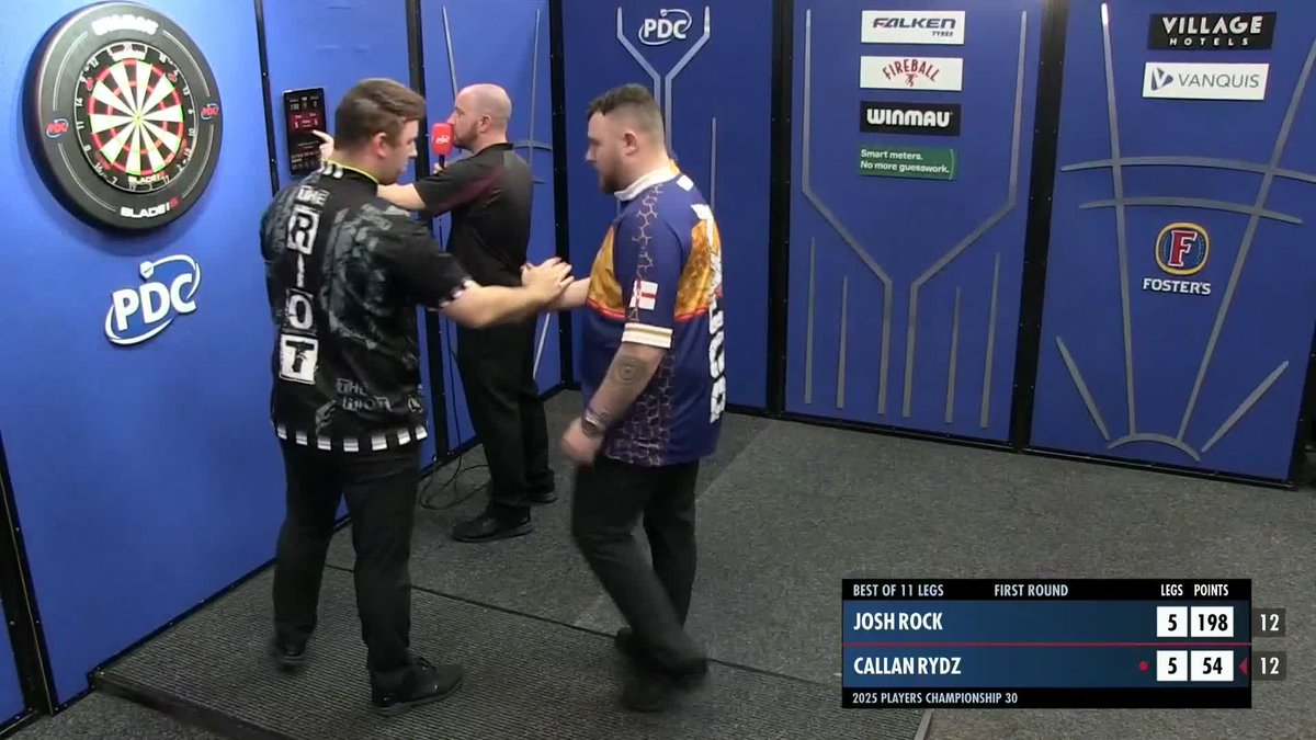 THE RIOT DOWNS ROCKY! Callan Rydz wins four of the last five legs to beat yesterday's runner-up Josh Rock 6-5 in a brilliant last-leg decider! 📺 #PC30