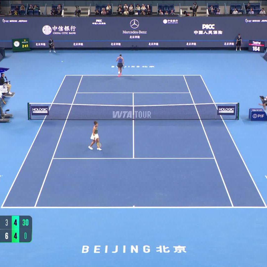 A RIDICULOUS one-handed backhand 😱 A, that is sublime 👏 #2025ChinaOpen