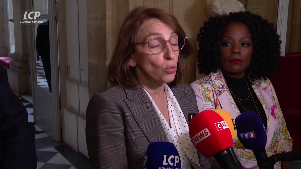 Déchue de son poste de présidente de la commission des affaires culturelles, Fatiha Keloua Hachi accuse le socle commun de s'être "complètement trahi". "Le bloc central a fait une espèce de grande coalition avec le RN, et ça s'est vérifié dans toutes les commissions aujourd'hui." #DirectAN