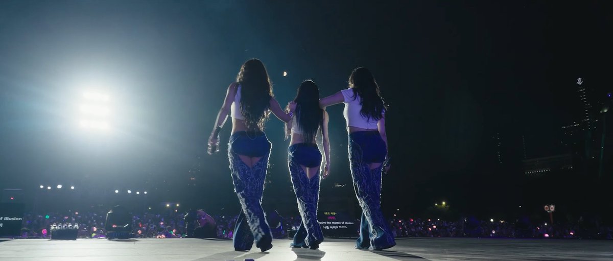 "In the end, we decided to walk out all cool and seal the Honmoon."