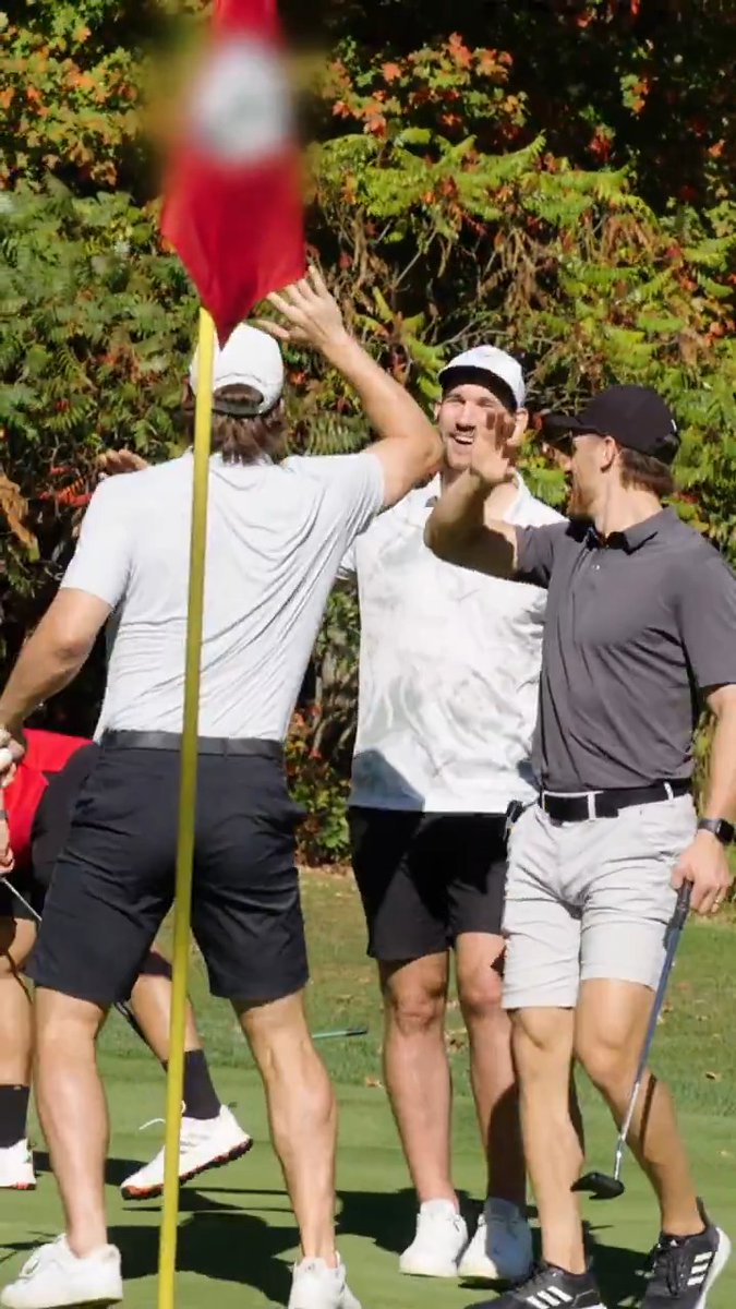Closest to the pin, who ya got?? ๐โณ๏ธ