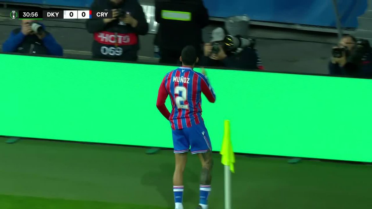 El primer gol de Crystal Palace por competencias europeas DE TODA LA HISTORIA lo hizo un colombiano. DANIEL MUÑOZ MEJÍA 🇨🇴