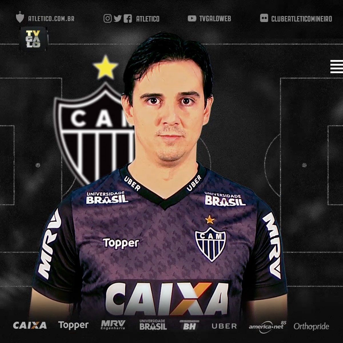 mãe, vou sair ela: com quem? eu passando a escalação pra ela