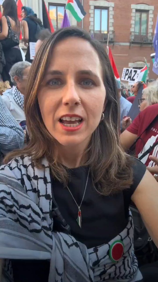 Israel mantiene secuestradas a decenas de españoles y españolas tras asaltar ilegalmente la Flotilla. Que el Gobierno escuche a la calle y exija su liberación inmediata.