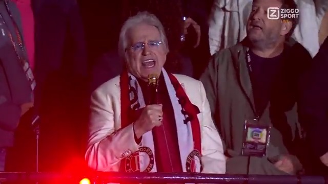 𝐊𝐈𝐏𝐏𝐄𝐍𝐕𝐄𝐋 met Lee Towers 🥰 #ZiggoSport #UEL #FEYAVL