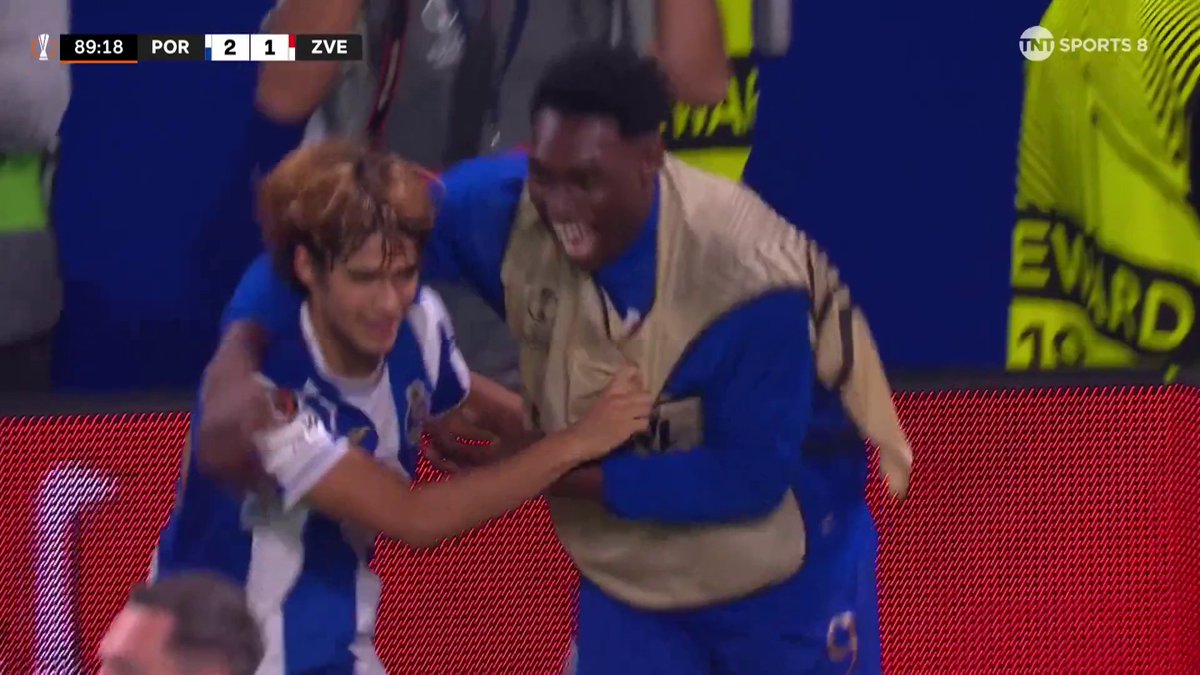 18-year-old Rodrigo Mora scores a winner in the 89th minute for Porto after a stunning counter-attack 🏃 📺 TNT Sports & discovery+ UK