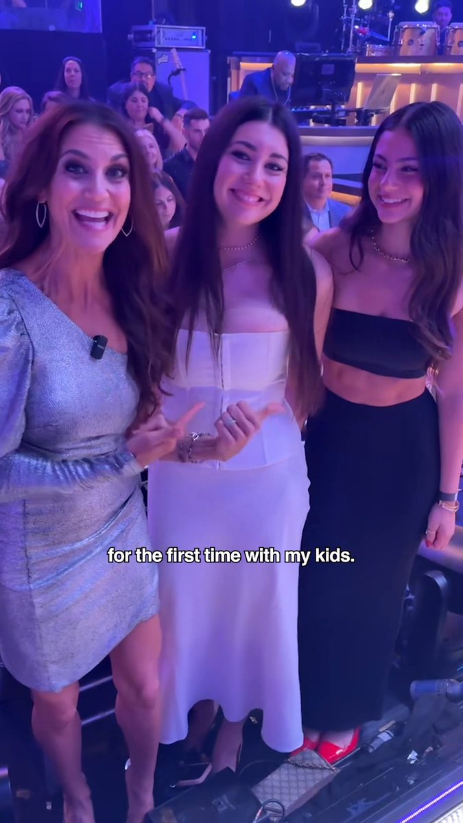 What a full circle moment for former #DWTS host Samantha Harris to be back in the ballroom with her kids all grown up! 🥹