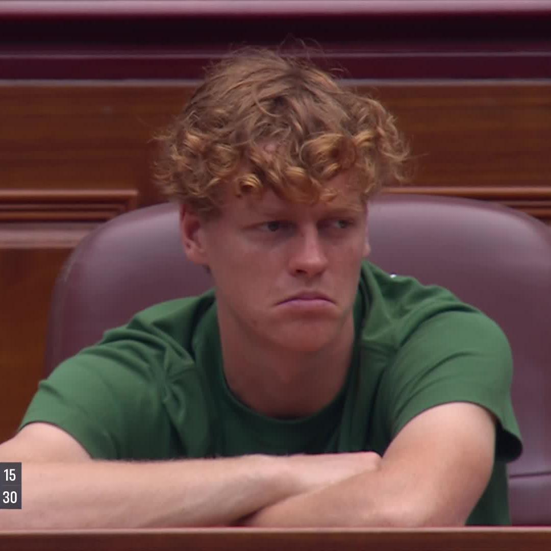 👀👍 Jannik Sinner guarda e approva il grandissimo primo set giocato da David Goffin contro Ben Shelton!
