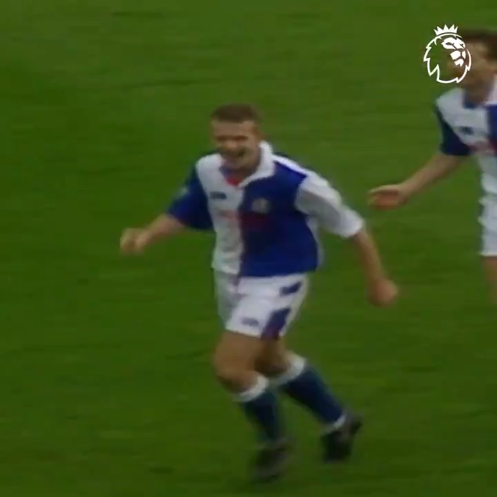 This sublime Alan Shearer finish is 33 years old today. Like a pitch to the green at Augusta. That’s what you pay 3.6m quid for…