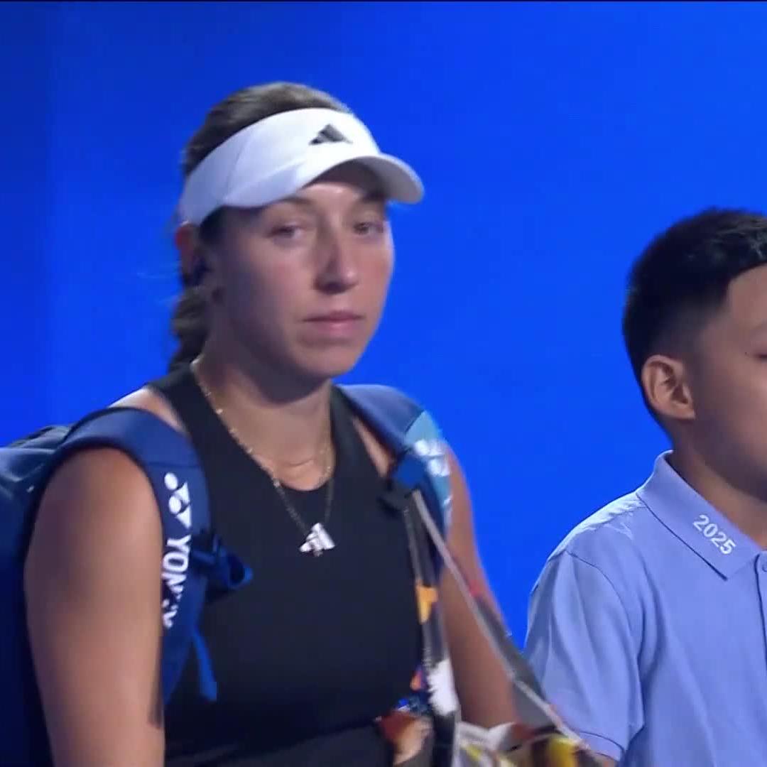 An all-American clash awaits 🇺🇸 Emma Navarro and Jessie Pegula do battle for the last place in the Beijing semifinals. #2025ChinaOpen