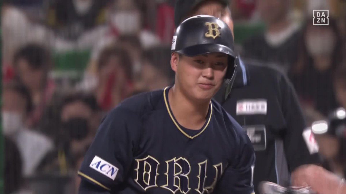 控えめな笑みがこぼれる 報徳学園高出身の2年目 堀柊那(ほり・しゅうな) プロ2打席目で嬉しい初ヒット ⚾プロ野球(2025/10/3) 🆚ソフトバンク×オリックス 🆓DAZN無料ライブ配信 無料登録はこちら⏩ #オレをみろ #華金野球 #無料だぞーん #Bs2025 #だったらDAZN
