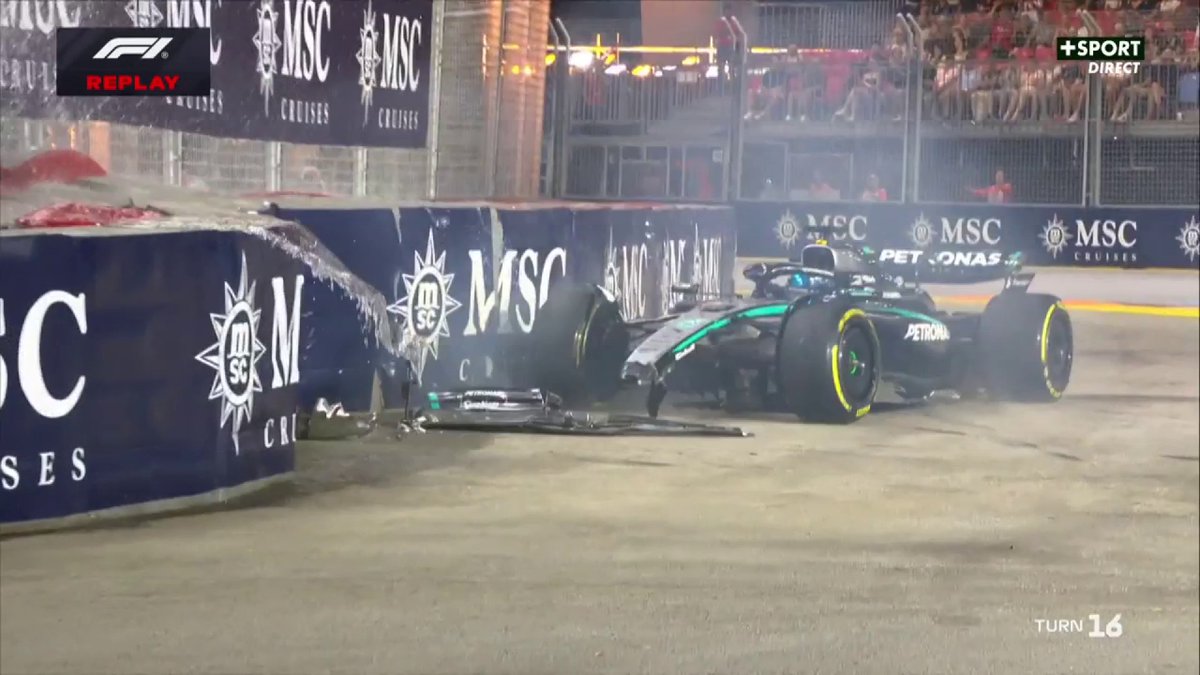Drapeau rouge après la sortie de piste de George Russell 💥🚩 #SingaporeGP #F1