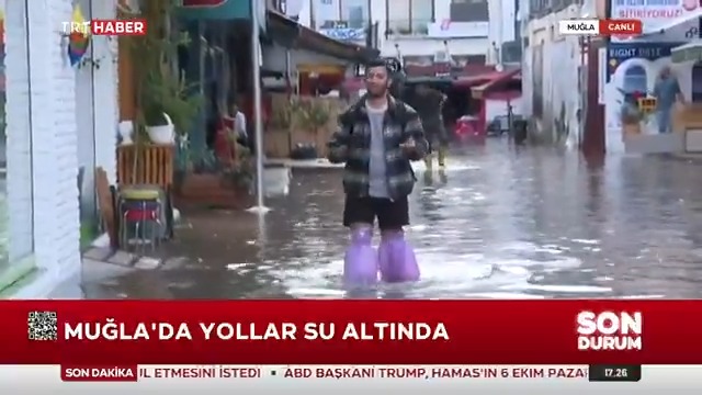 Muğla'da yollar göle döndü. Fethiye'de kuvvetli yağış ve fırtına sonrası birçok ev ve iş yerini su bastı.