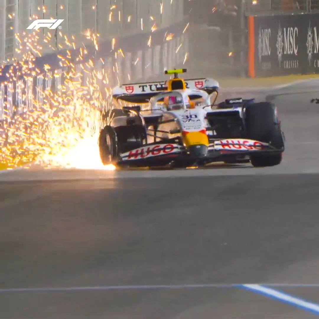 The barrier bites! 😱 A premature end to FP2 for Liam Lawson after this spectacular moment 💥 #F1 #SingaporeGP