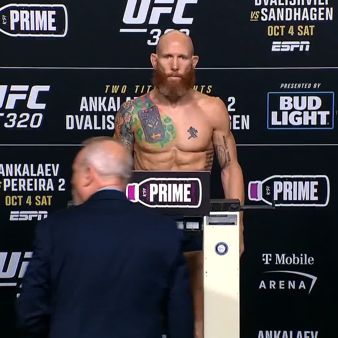 A top 10 matchup awaits! 🫡 JOSH EMMETT comes in at 146 lbs for #UFC320 [ LIVE TOMORROW 10pmET on @ESPN PPV ]