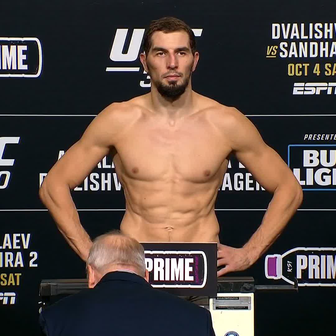 Ready to extend his win streak! 💥 Abus Magomedov enters at 185.5 lbs for #UFC320 👏 [ LIVE TOMORROW 10pmET on @ESPN PPV ]