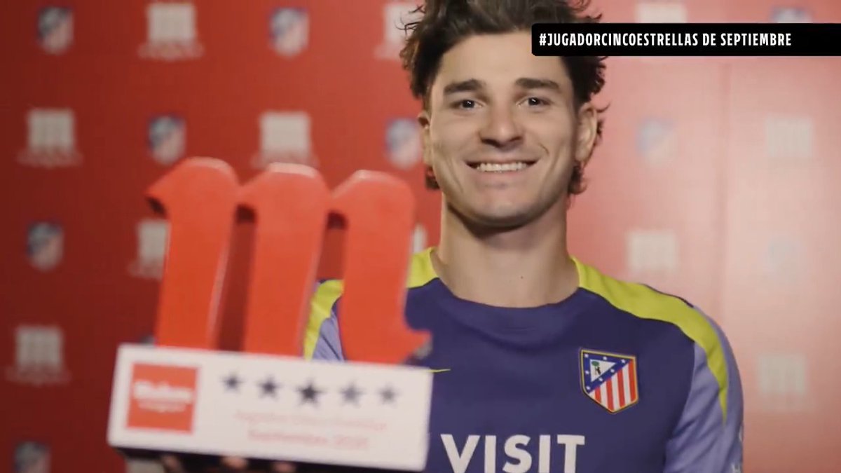 🇦🇷 Julián Alvarez, #JugadorCincoEstrellas del mes de septiembre en Fútbol Mahou. ❝Hemos conseguido una buena racha de victorias, de buen juego y queremos seguir por este camino❞. 🕷️❤️🤍