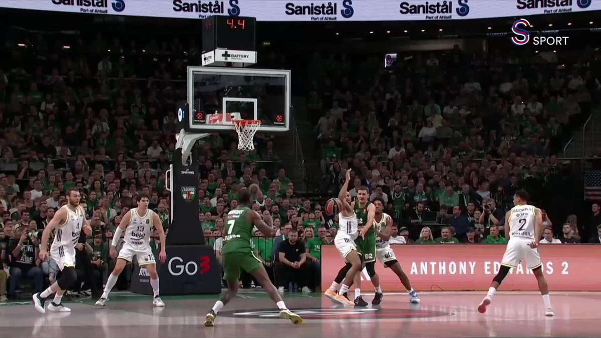 Brandon Boston sakatlık sebebiyle kenara geldi.