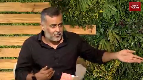 Chetan Bhagat on My Messed-Up Love Story: Love, Sex & Gen Z | #Booked with Akshita Nandagopal Bestselling author Chetan Bhagat opens up about writing in his 50s, how relationships have shifted from Millennials to Gen Z, the age-gap debate, why love and lust are often inseparable, and how he’s become more inward and meditative as a writer. This candid conversation dives into the messy, modern realities of love that shape today’s stories. #ChetanBhagat #MyMessedUpLoveStory #GenZLove #LoveStory