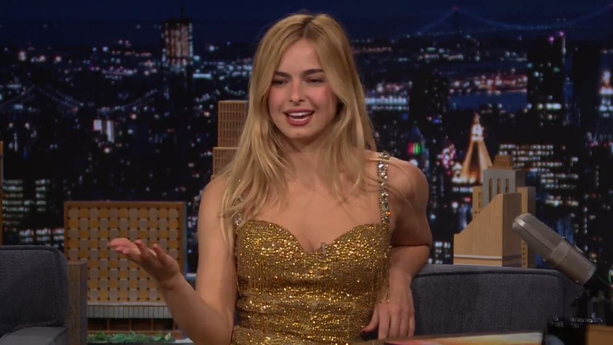 Addison Rae thought she’d be noticed by Justin Bieber when she attended the My World Tour 🤣 #FallonTonight