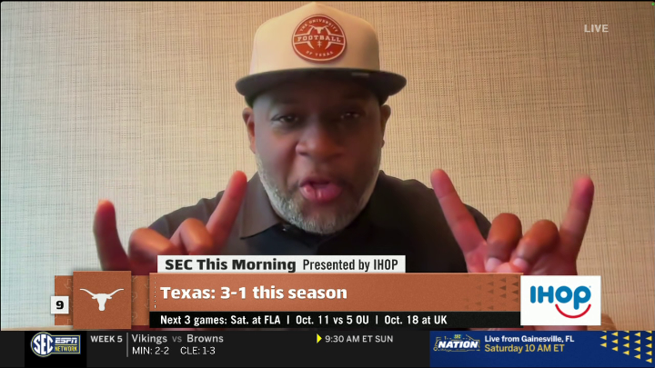 Who is the real UT: Tennessee or Texas? Mr. Young took that personally 🤘😤