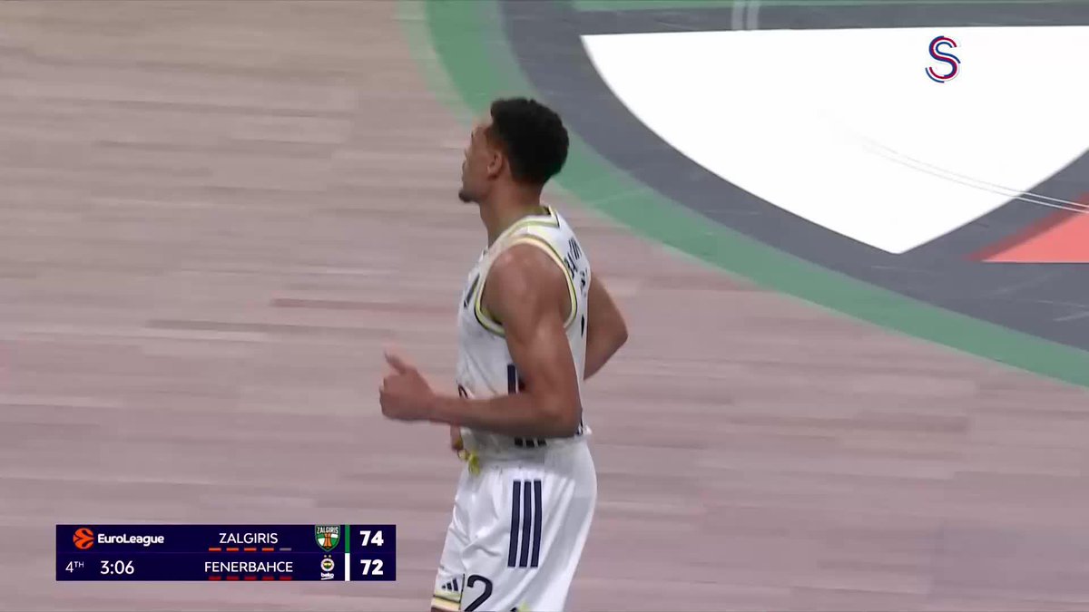 Wade Baldwin inanılmaz bir akşam geçiriyor! 34 sayı!