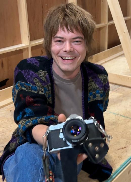 oh to see the world of hawkins through the lens of jonathan byers' camera