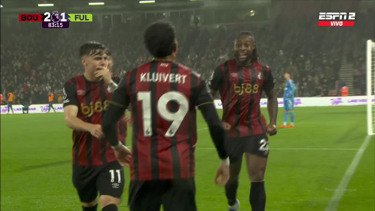 Desde ya les presento el mejor gol del mes de Octubre en la Premier League: Justin Kluivert al Fulham