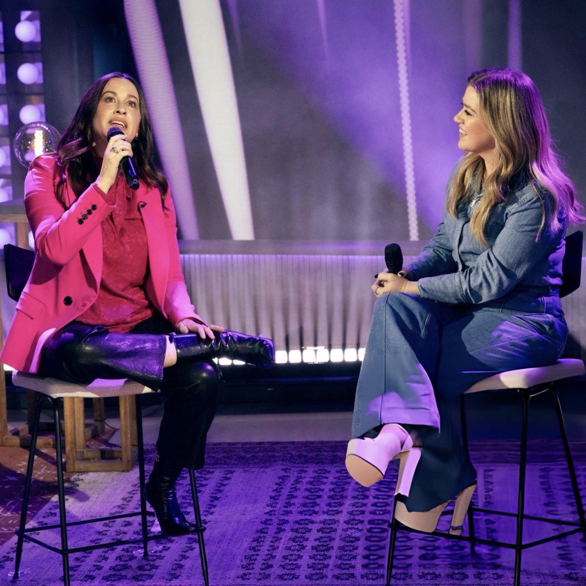Kelly Clarkson and Alanis Morissette singing ‘Ironic’ together is most beautiful thing ever, Kelly’s voice just blends perfectly with ANYONE 😭
