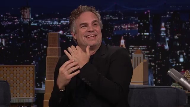 .Mark Ruffalo had to *literally* get dragged out to dance to “Thriller” in 13 Going on 30! #FallonTonight