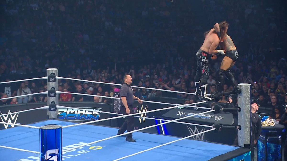 .Sami Zayn is putting on a show! 👏