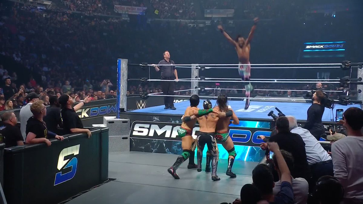 EVERYBODY is FLYING! 😱