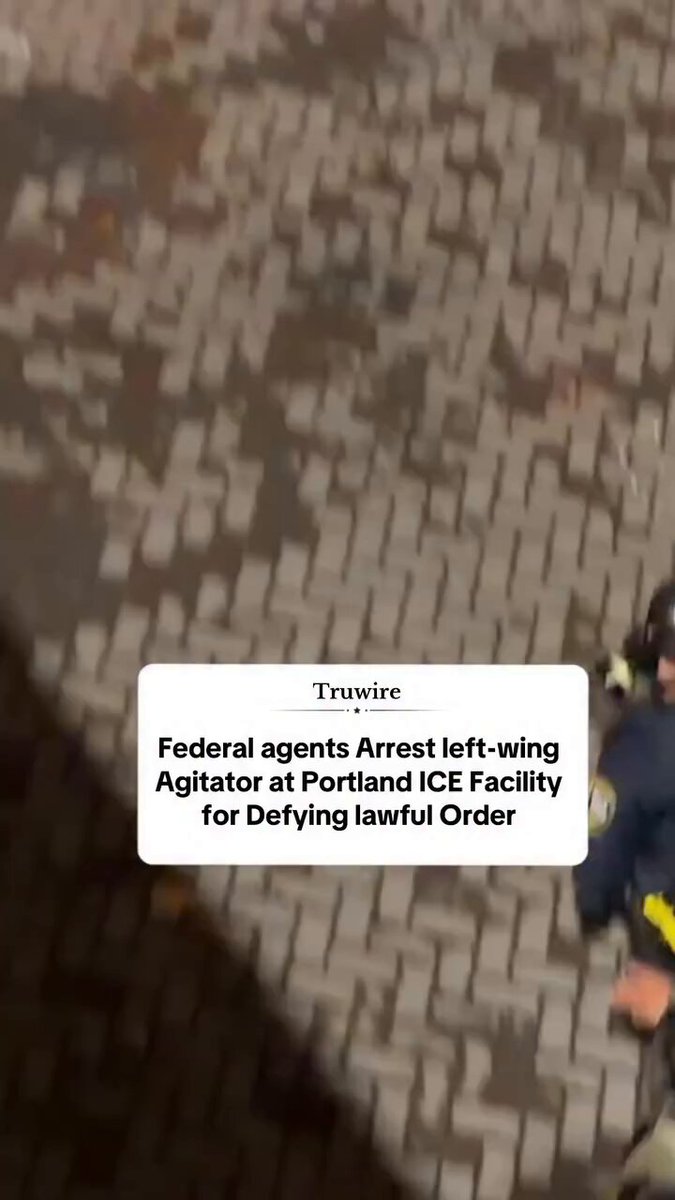 Federal agents arrest a HEFTY Antifa terrorlst outside of the ICE facility in Portland.. 👏👏