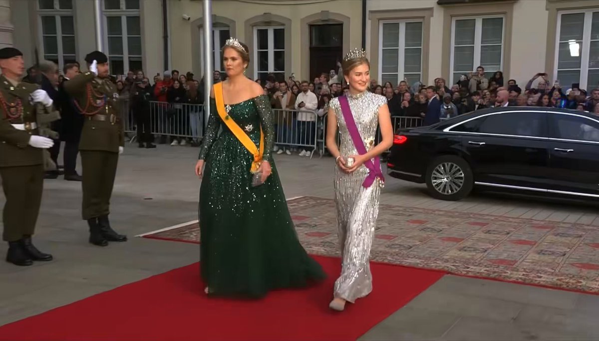 Princess Amalia of The Netherlands and Princess Elisabeth of the Belgians, both future Queen’s arriving at the Luxembourg Accession Gala! They both look STUNNING!!