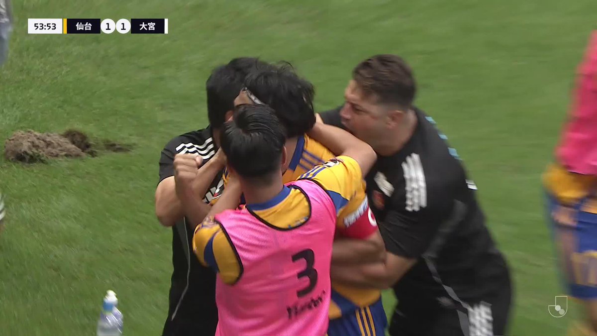 🎦 ゴール動画 🏆 明治安田J2リーグ 第32節 🆚 仙台vs大宮 🔢 1-1 ⌚️ 55分 ⚽️ 郷家 友太(仙台) #Jリーグ