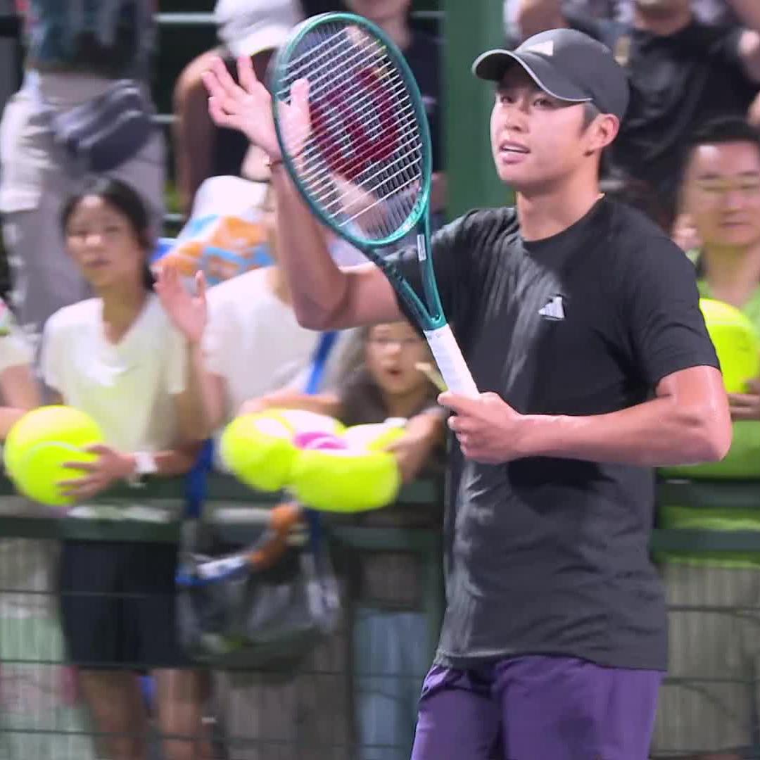 Learner's playing for the third straight week after reaching Hangzhou QFs and Beijing F but still has enough to pull off a comeback win from 4-6, 0-3 down vs Moutet. so impressive!