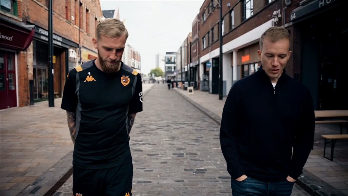 "You can score me 15 goals" 😅 Oli McBurnie recalls his first encounter with Hull City boss Sergej Jakirović 😂
