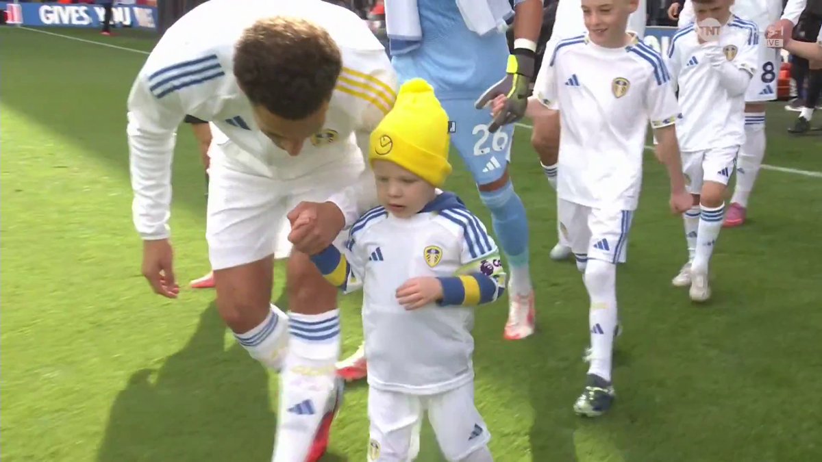 What a moment ๐ฅน Young Leeds fan Noah walks out at Elland Road alongside his favourite player, Ethan Ampadu ๐ค ๐บ TNT Sports & discovery+ UK