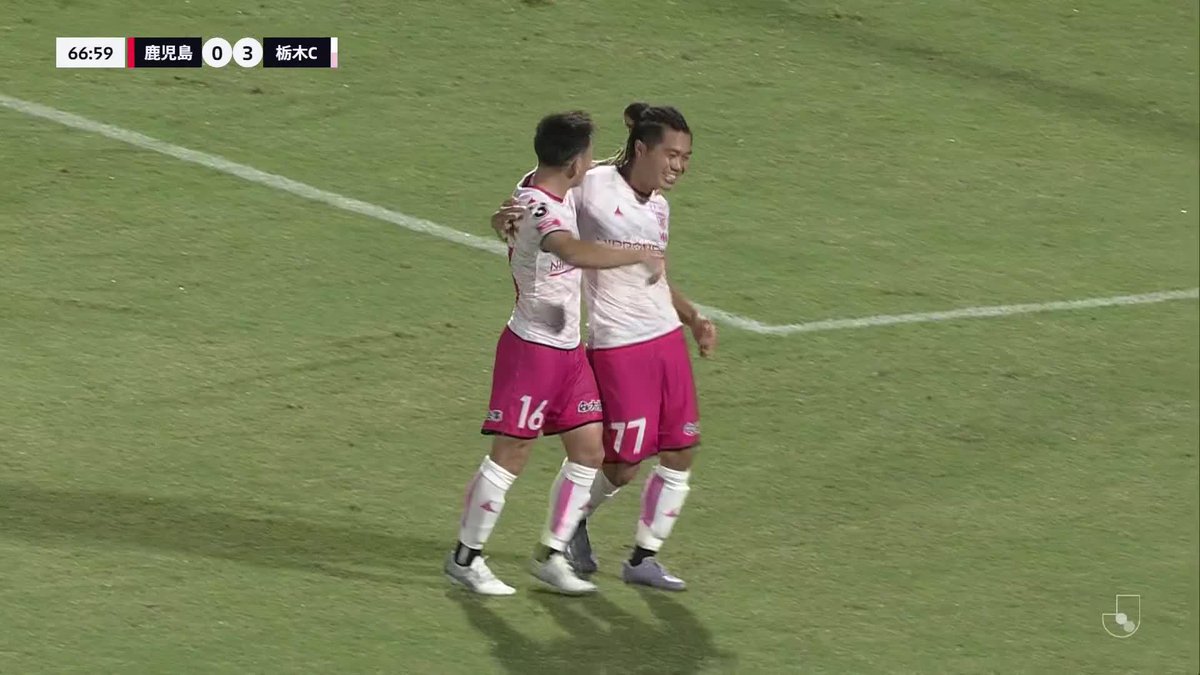 きっちりとPKを決め切り、今シーズン9ゴール目！ 🎦 ゴール動画 🏆 明治安田Ｊ３リーグ 第30節 🆚 鹿児島vs栃木C 🔢 0-3 ⌚️ 67分 ⚽️ 田中 パウロ淳一（栃木C） #Ｊリーグ