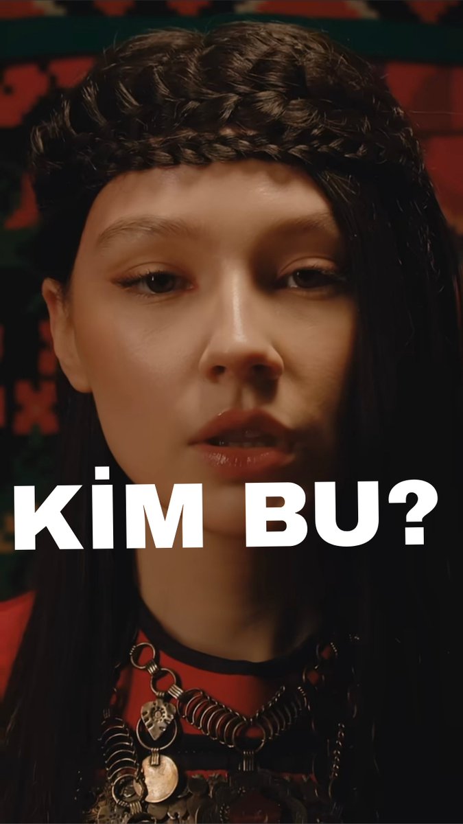 "Homay, mutlu Samrau Kuş Ülkesinin sahibi. Bu ülkedeki tüm insanlar, kuşlar ve hayvanlar barış, huzur ve bereket içinde yaşıyorlar."