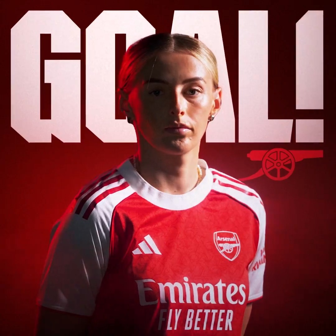 WHAT A GOAL THAT IS!!! 🔥 Chloe lets it fly from outside the box and we're back on level terms. COYG! 🔵 2-2 🔴 (83)