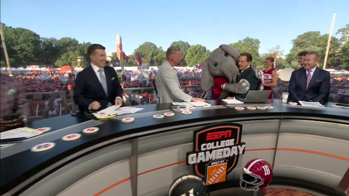 "Elephant, actually, my favorite animal. They're petty and they remember everything." Pat McAfee showing love to Big Al 🤣