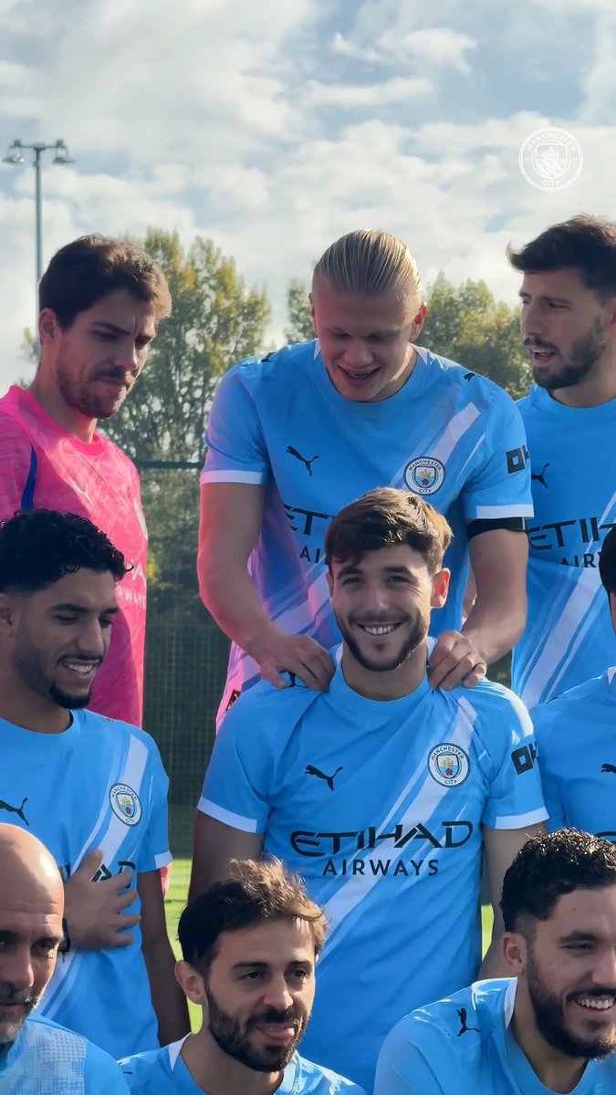 Team photo fun 📸😁