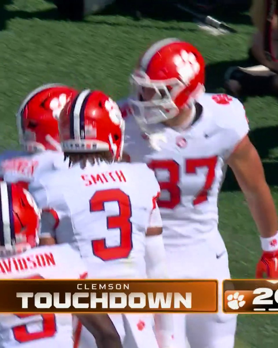 Made the defender miss on his way to a TD 😮‍💨 Clemson Football