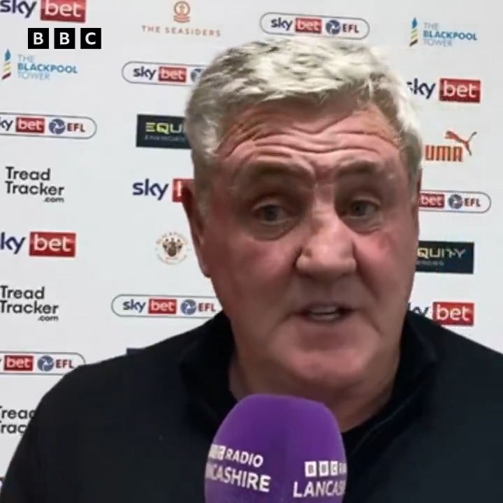 🟠 "[Reporter] Do you fear for your position?" "That's for others. The one thing about me is I don't quit because of a bad performance. That's for others to discuss. I have to say it's not easy." #Blackpool head coach Steve Bruce #utmp | #bbcfootball
